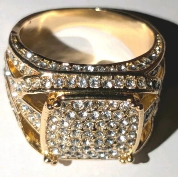 Elegant Gold Colored Men's Ring